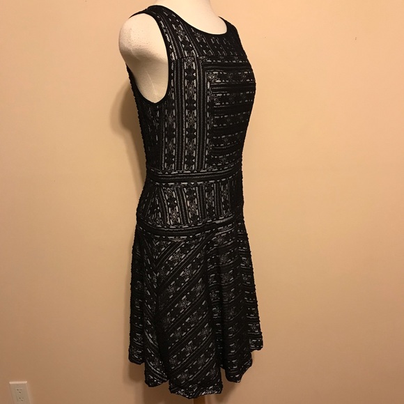 Vince Camuto Women’s Dress - Picture 2 of 5
